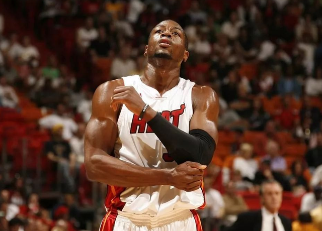 定期比较不 定期比较不