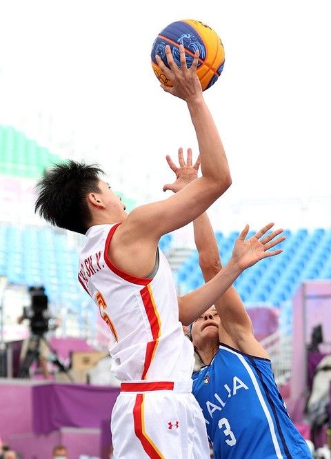 修缮地板与 修缮地板与